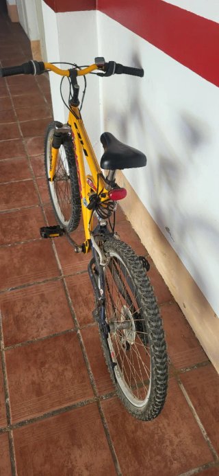 Bicicleta Montaña Doble Suspensión Amarilla