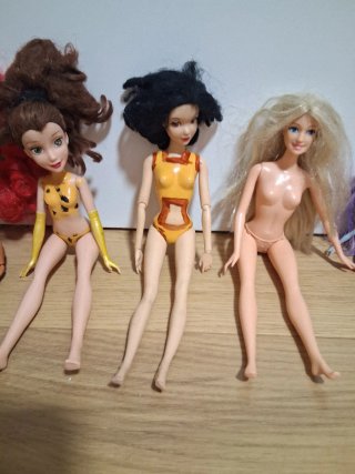 Lote Muñecas Barbie, Enchantimals y LOL
