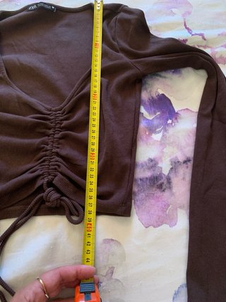 Camiseta Zara manga larga marrón