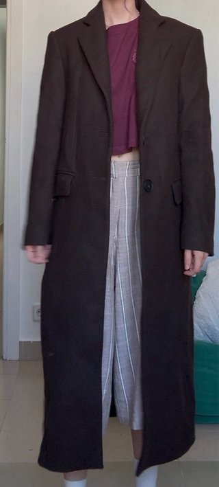 Chaqueta larga Zara marrón