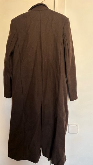 Chaqueta larga Zara marrón
