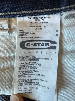 Bermuda vaquera G-Star Raw  Blades tapered.