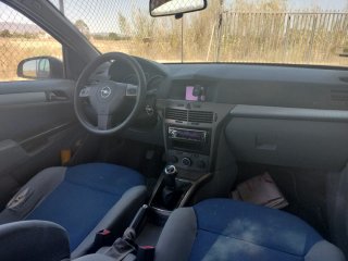 Opel Astra 2004