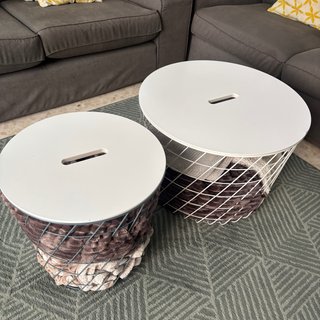 2 Mesitas Auxiliar KVISTBRO IKEA.