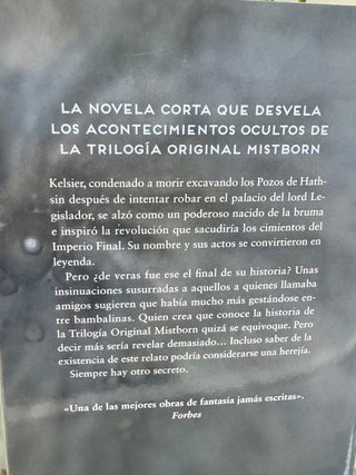 NUEVO Mistborn. Historia secreta