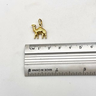 Colgante de oro 18kt camello