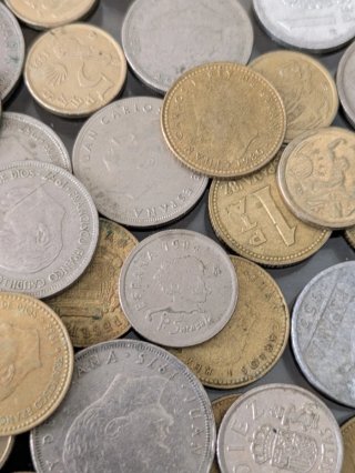 Lote monedas españolas + 12 extranjeras