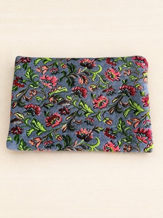 Cartera Clutch Floral Azul Multicolor