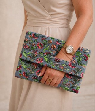 Cartera Clutch Floral Azul Multicolor
