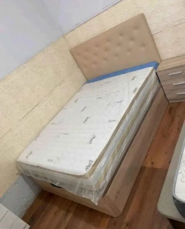 Canapés y colchónes nuevos en oferta liquidación!!