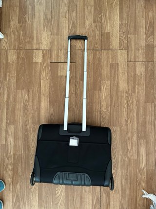 Maleta Samsonite con ruedas negra