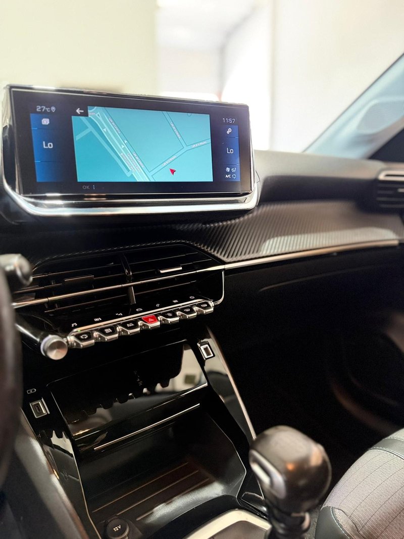 Peugeot 208 2020, foto 10