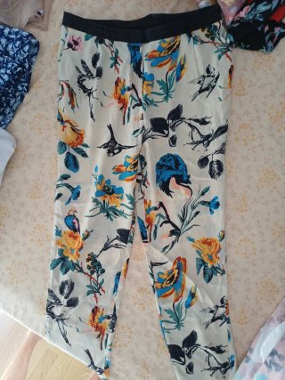 Falda maxi azul floral talla L negra