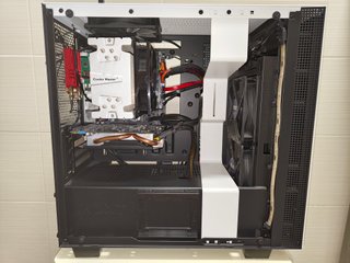 Intel i5, 16GB RAM, GTX 960, SSD 120GB, NZXT H400