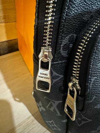 Bolso Louis Vuitton bandolera negro