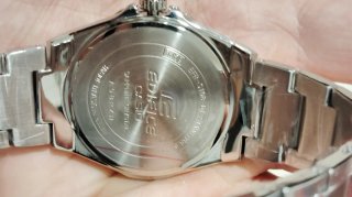 Reloj Casio Edifice Plateado y Blanco