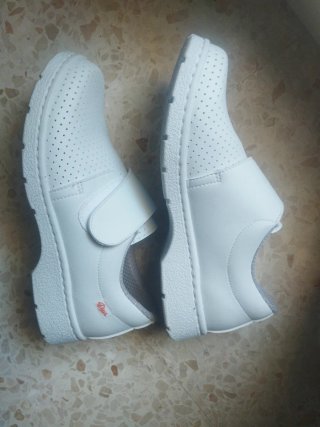 Zapatos Dian Blancos Antiestáticos Talla 38