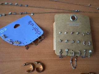 Lote bisutería variada collares anillos pendientes