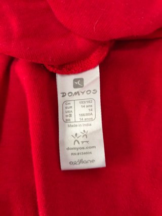 Jersey cuello alto rojo niña