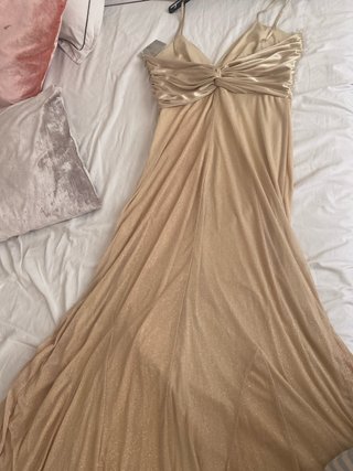 Vestido fiesta dorado largo