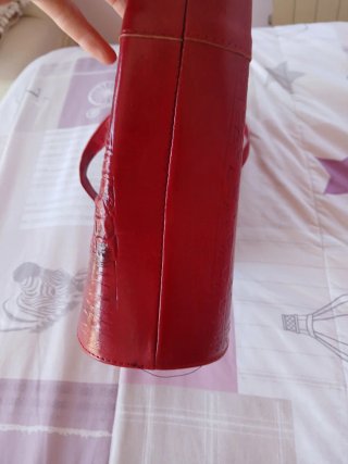 Bolso Artesanal Cuero Repujado Rojo