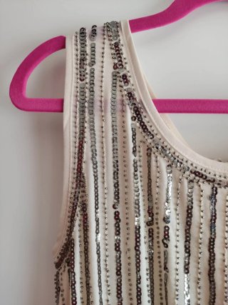 Mono corto beige y brillante