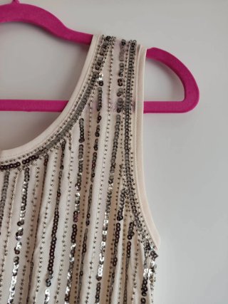 Mono corto beige y brillante