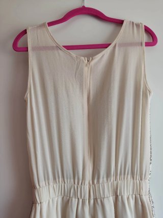 Mono corto beige y brillante