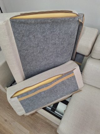 Sofá cama dos plazas beige El corte Inglés