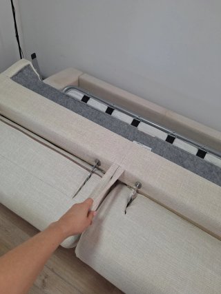Sofá cama dos plazas beige El corte Inglés