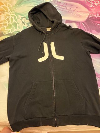 Sudadera con cremallera y logo blanco