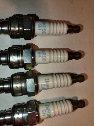 4 Bujías NGK Iridio IMR9D-9H