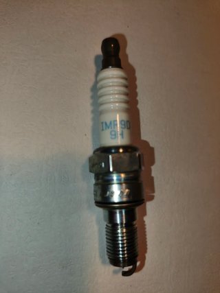 4 Bujías NGK Iridio IMR9D-9H