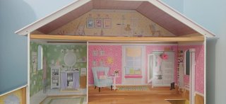 Casita de muñecas de madera 1.35 de alto y 1.25 an