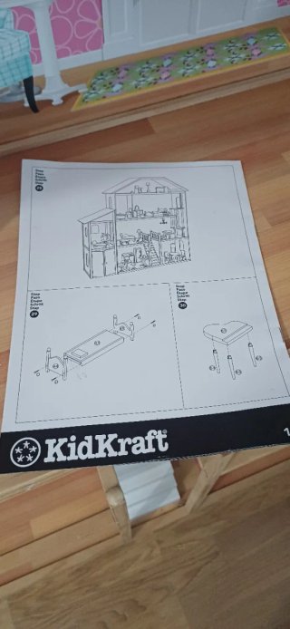 Casita de muñecas de madera 1.35 de alto y 1.25 an