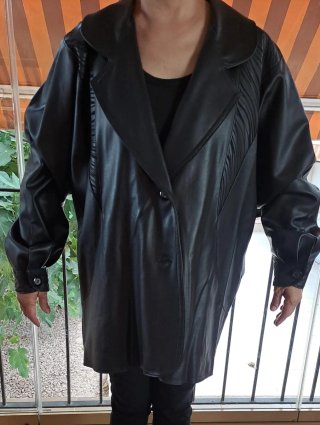 Chaqueta de cuero negra