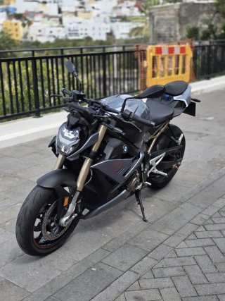 BMW S1000R 2022 Naked 165cv