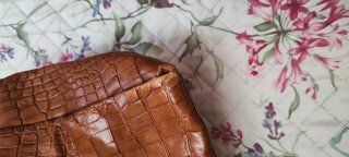 Bolso piel marrón Adolfo Domínguez