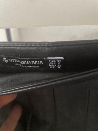 Falda Polipiel Negra Stradivarius Plisada