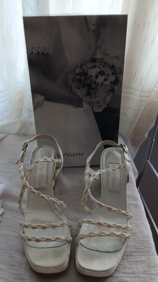 Zapatos de boda Doriani blanco roto