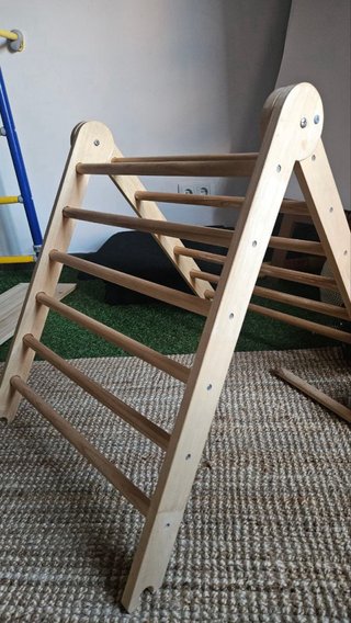 Escalera de madera para niños