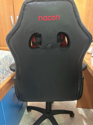 Silla gaming negra y roja
