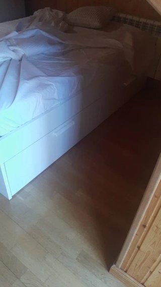 Somier Brimnes con colchón Ikea