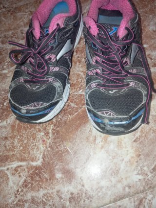 Zapatillas deportivas Joma negras y rosas