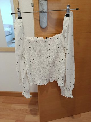 Top blanco lunares negros