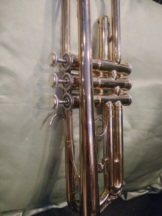 Trompeta Holton T-602 Collegiate