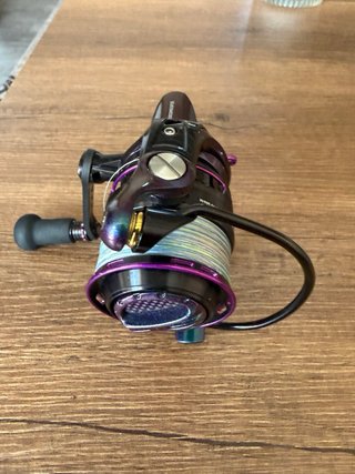 Carrete Abu Garcia Revo 2 Ike 20 Spin + YGK 0.4