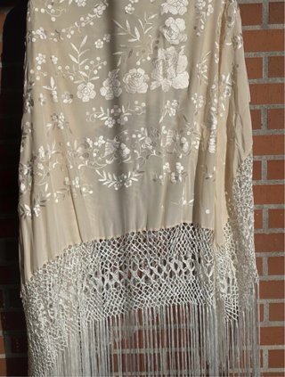 Mantón Manila Grande Beige/Crema Bordado