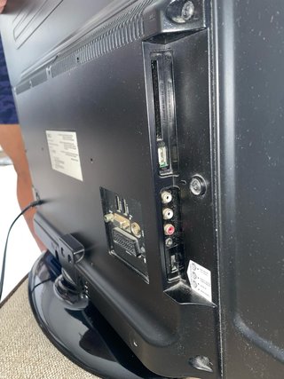 Televisor/Monitor OKI 34’