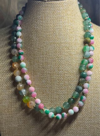 Collana pietre naturali verde e rosa